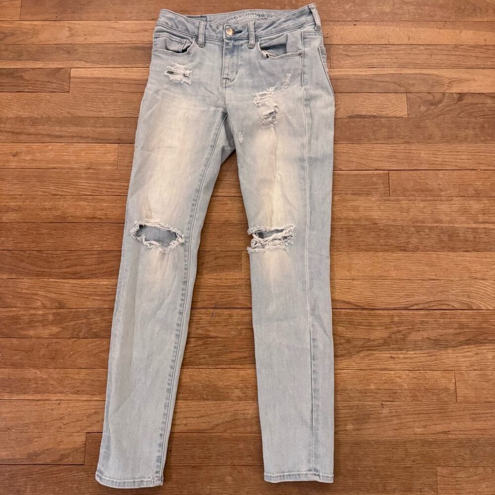 American Eagle Women's Super Stretch Distressed Skinny Jeans - Size 4
b90